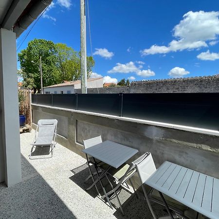 Maison Chaleureuse Avec Terrasse Privative Proche De La Gare Et Du Centre-Ville Рошфор Екстер'єр фото